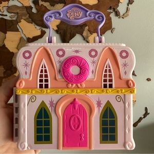 MY LITTLE PONY Friendship is Magic Pinky Pie Donut Shop Play Case and Figure